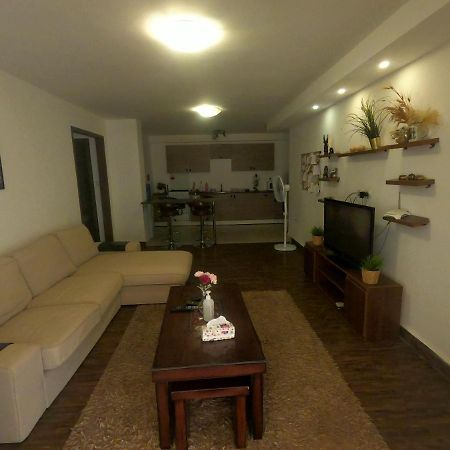 Karrain Villa-The Apartment Мадаба Екстериор снимка