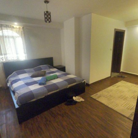 Karrain Villa-The Apartment Мадаба Екстериор снимка