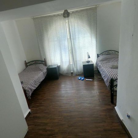 Karrain Villa-The Apartment Мадаба Екстериор снимка