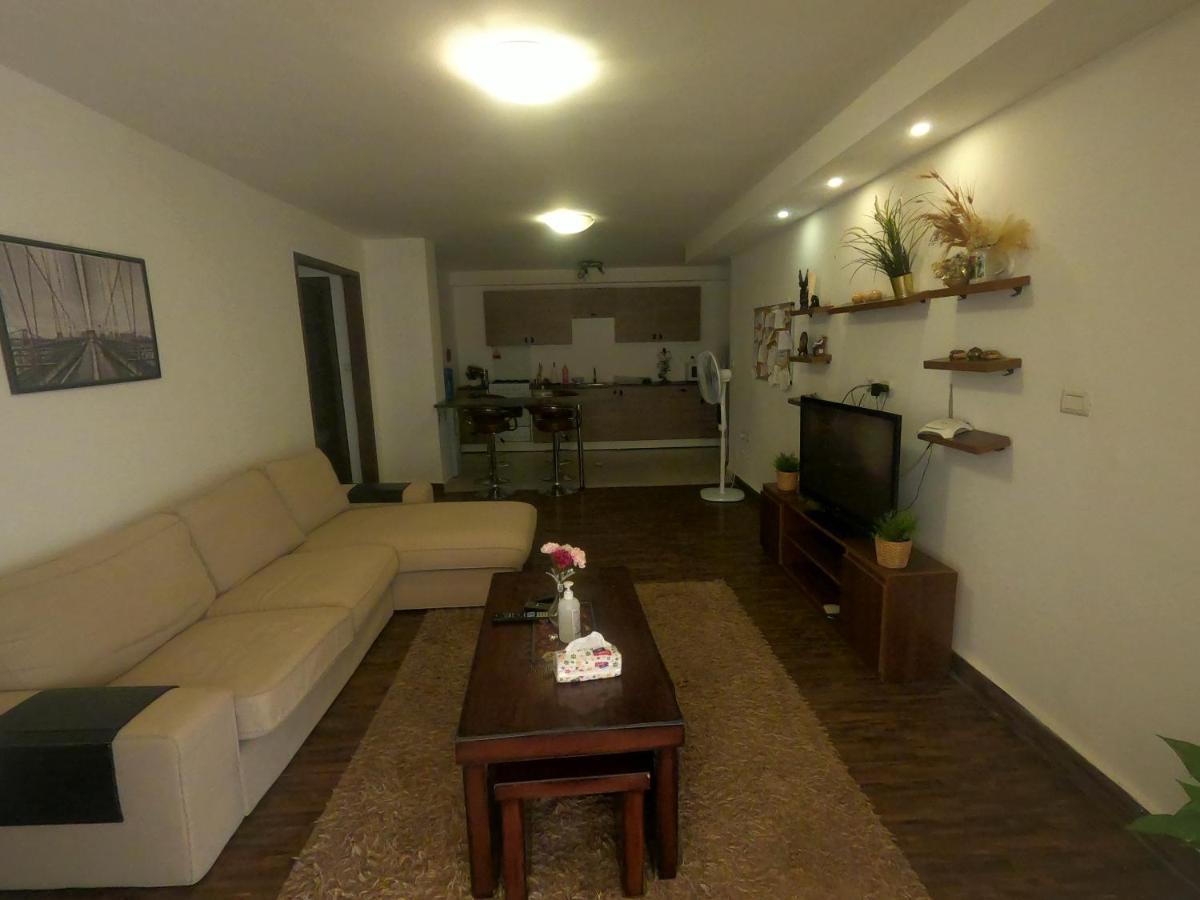 Karrain Villa-The Apartment Мадаба Екстериор снимка